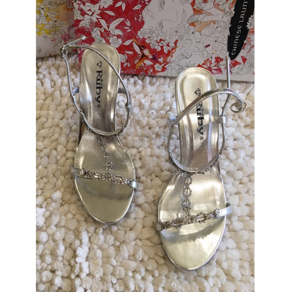 💎Ruby - T-Strap Rhinestone Heels💎